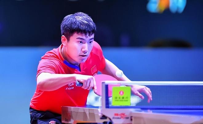 肩肘手成一 肩肘手成一